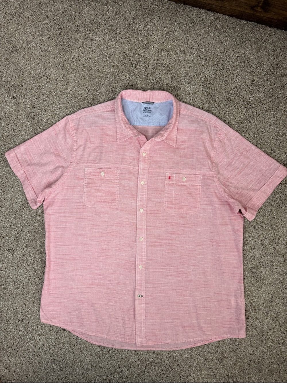 Izod Saltwater Men’s Red Short-Sleeve Button-Down Shirt
